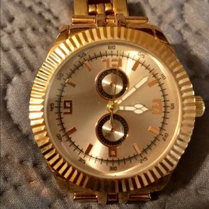 Rose Gold Large Face Bracelet Watch